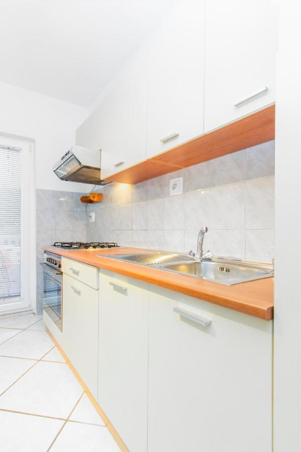 Apartmani Mariva Vodice Esterno foto
