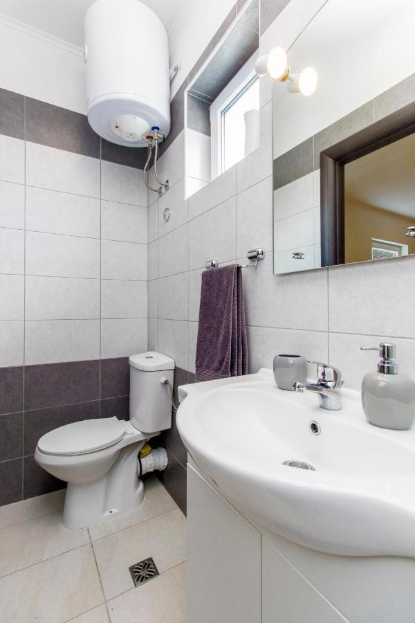 Apartmani Mariva Vodice Esterno foto