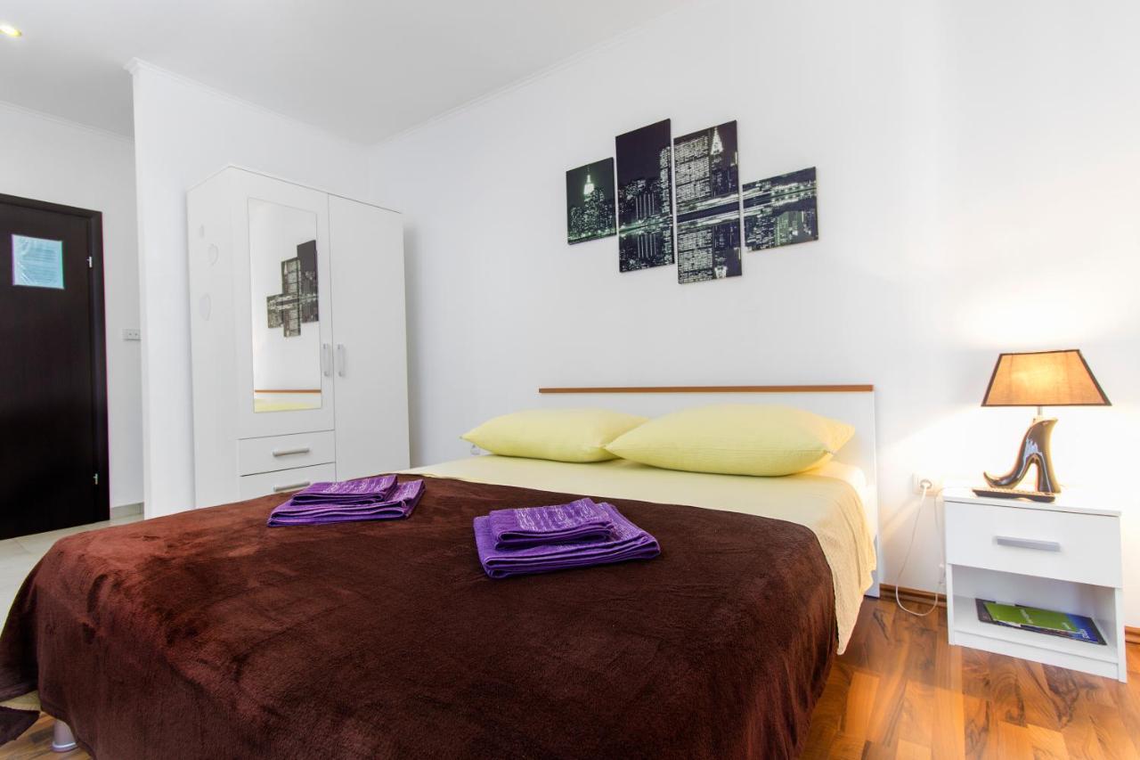Apartmani Mariva Vodice Esterno foto