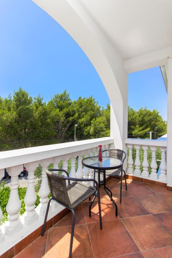 Apartmani Mariva Vodice Esterno foto