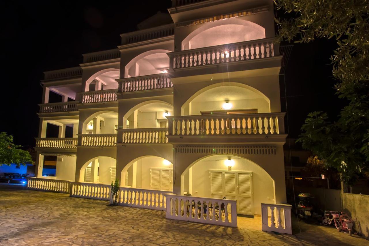 Apartmani Mariva Vodice Esterno foto