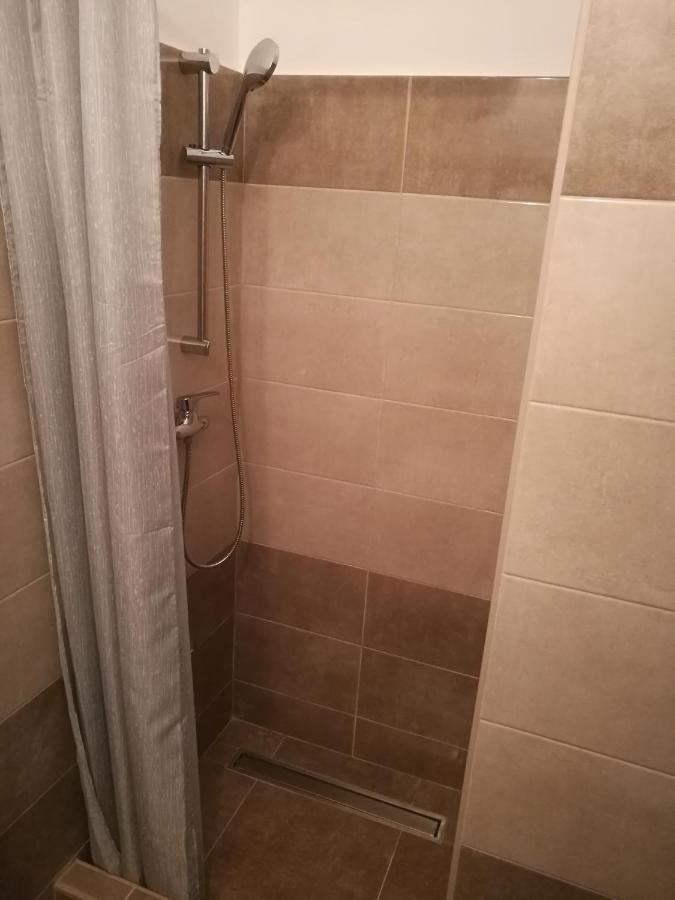 Apartmani Mariva Vodice Esterno foto