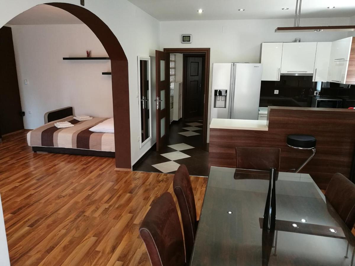 Apartmani Mariva Vodice Esterno foto