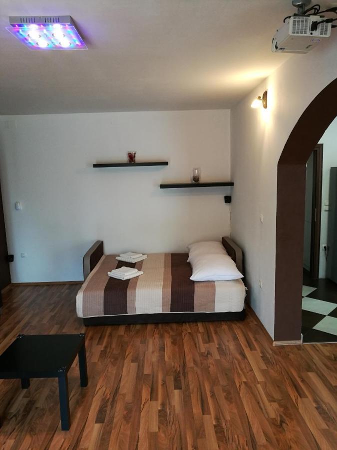 Apartmani Mariva Vodice Esterno foto