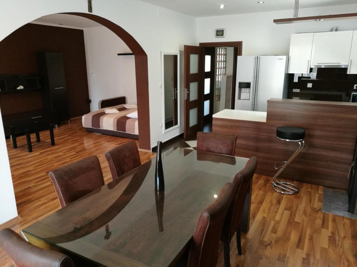 Apartmani Mariva Vodice Esterno foto