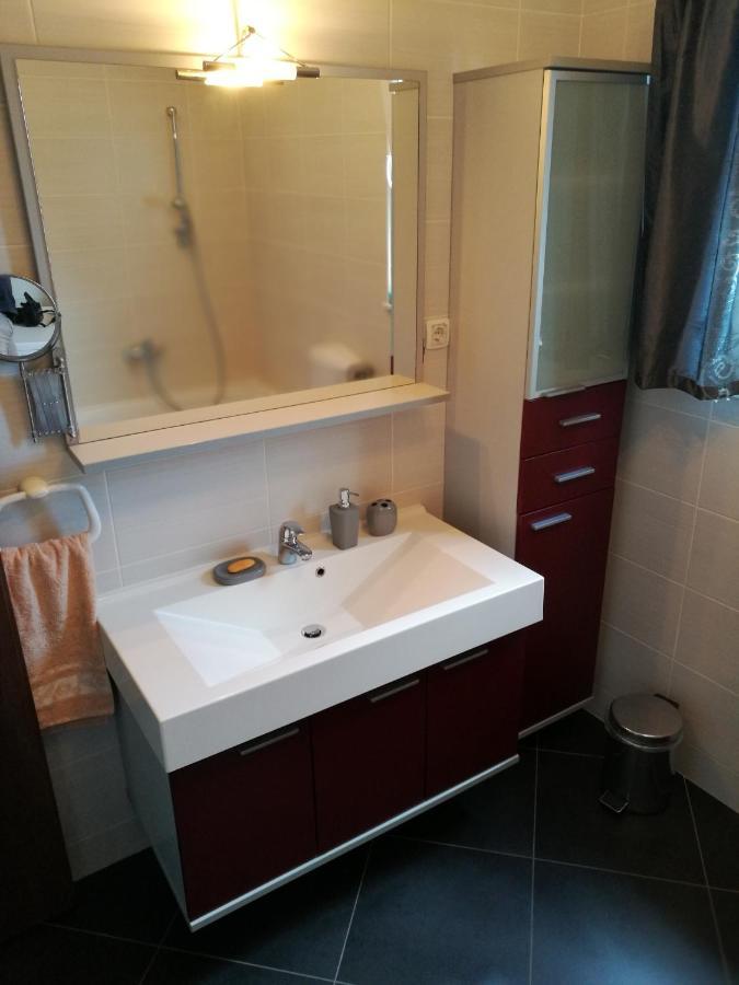 Apartmani Mariva Vodice Esterno foto