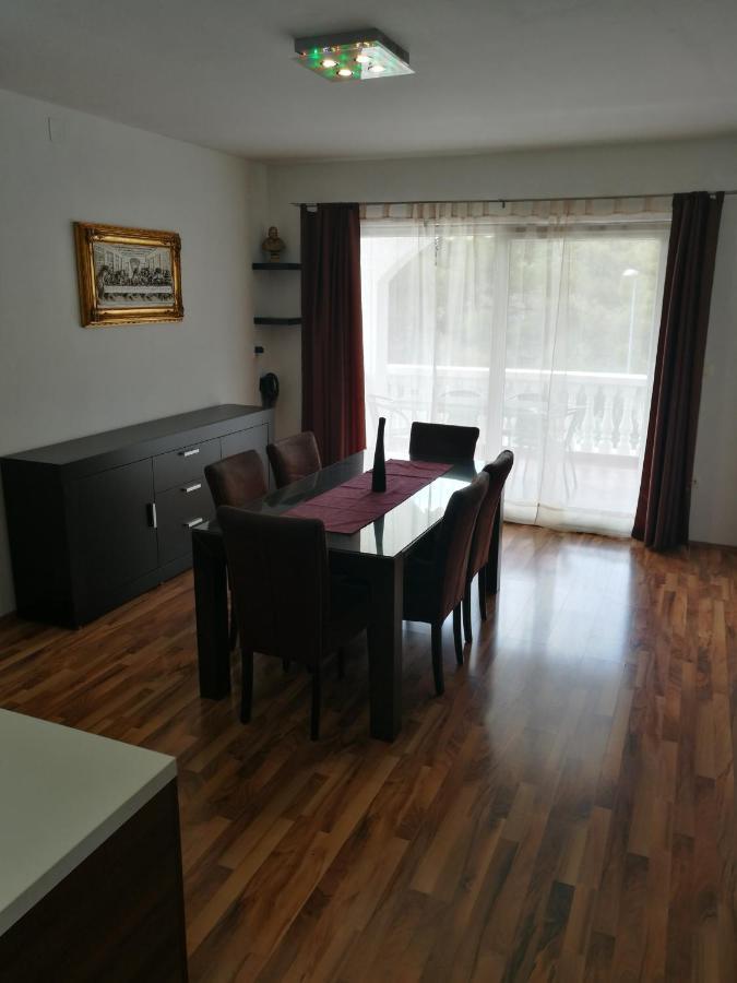 Apartmani Mariva Vodice Esterno foto