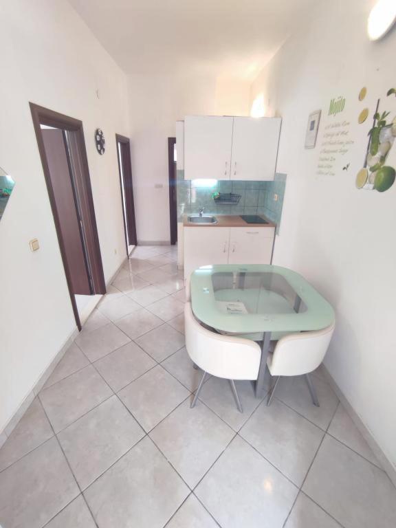 Apartmani Mariva Vodice Esterno foto