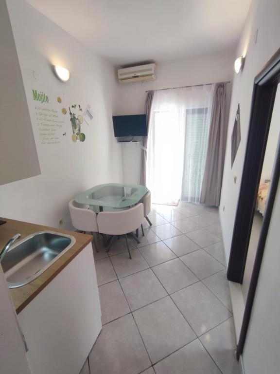 Apartmani Mariva Vodice Esterno foto